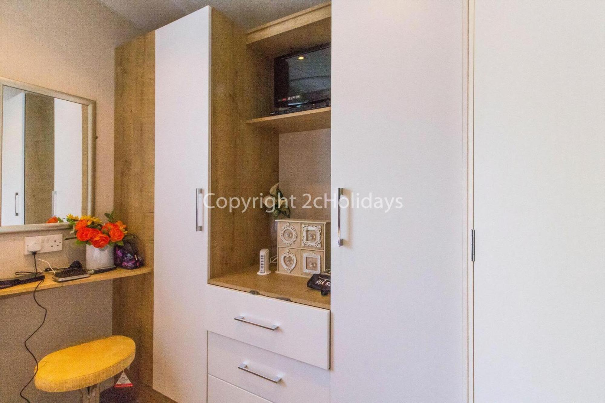 Brilliant Caravan With A Partial Sea View In Suffolk Ref 32026Az Lowestoft Exterior photo
