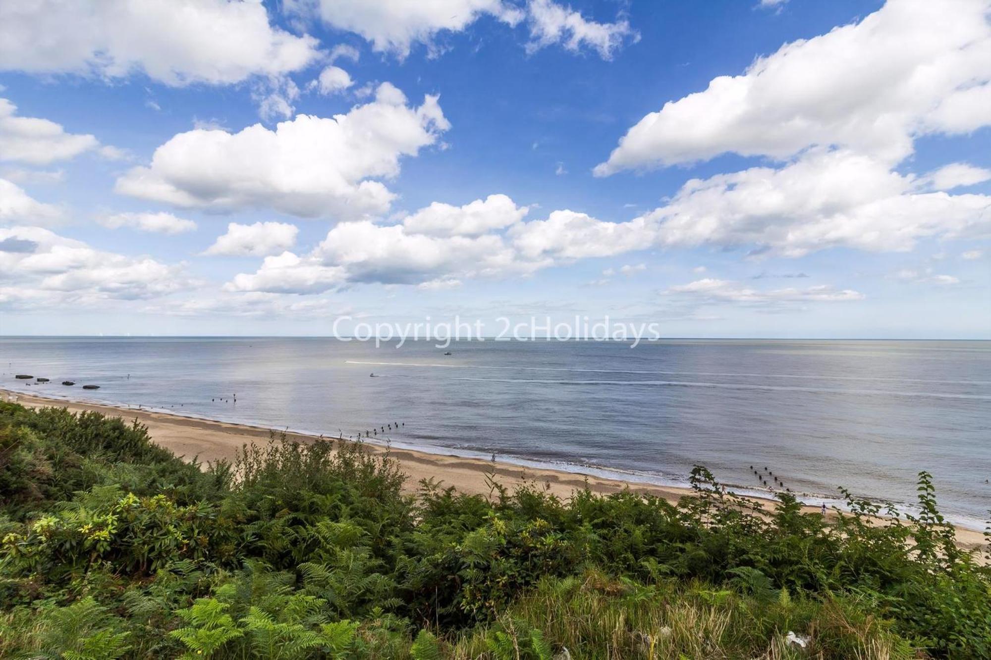 Brilliant Caravan With A Partial Sea View In Suffolk Ref 32026Az Lowestoft Exterior photo