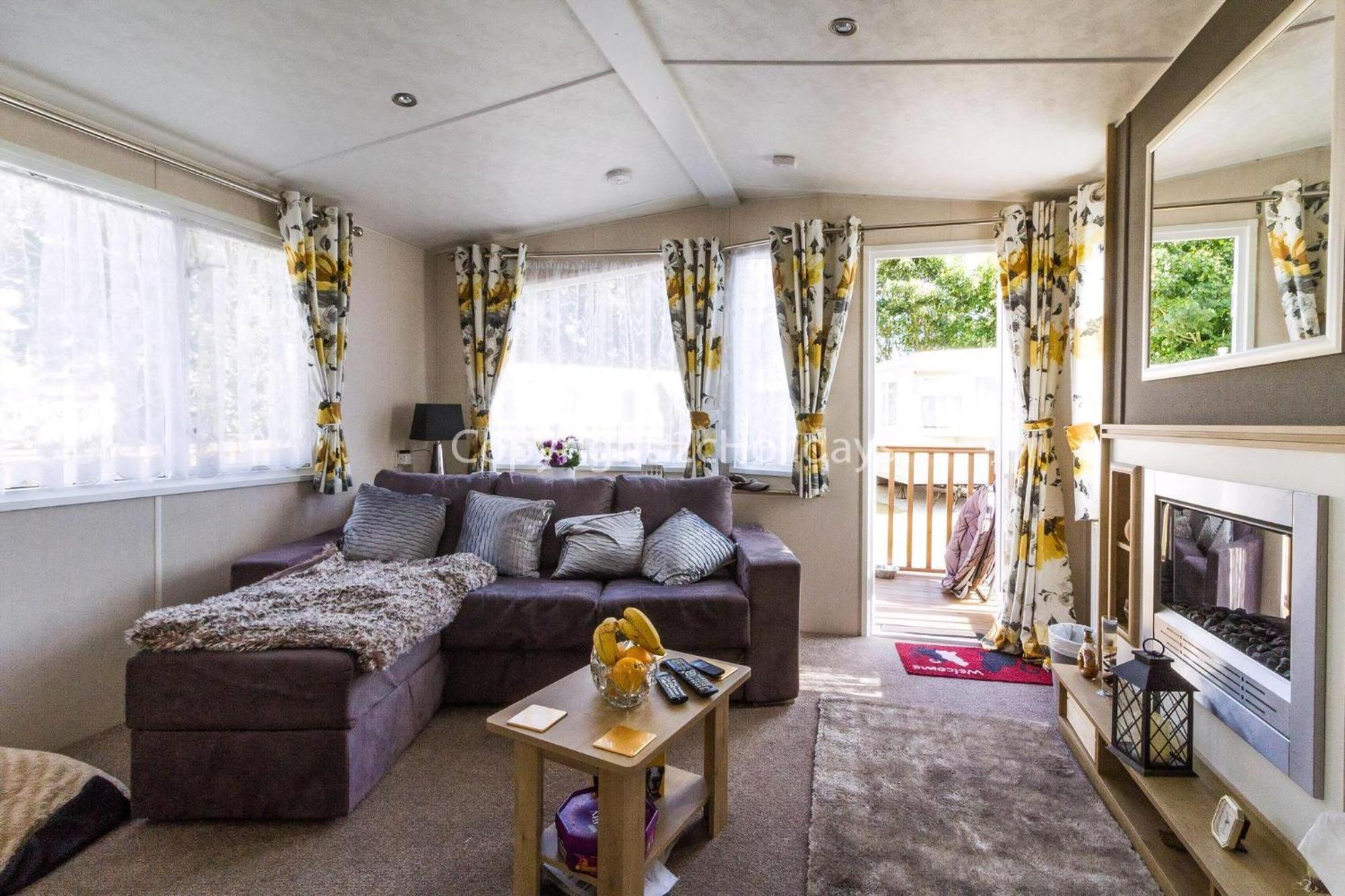 Brilliant Caravan With A Partial Sea View In Suffolk Ref 32026Az Lowestoft Exterior photo