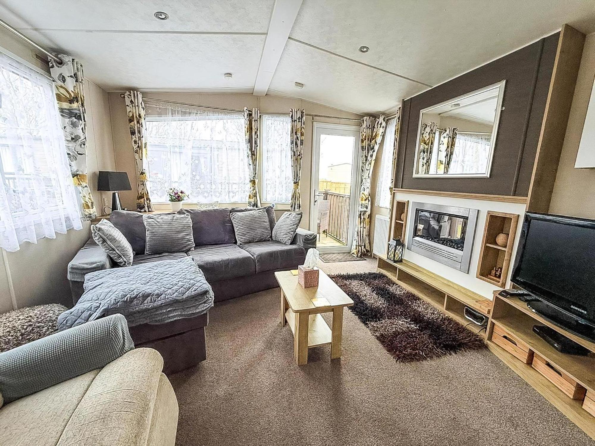 Brilliant Caravan With A Partial Sea View In Suffolk Ref 32026Az Lowestoft Exterior photo